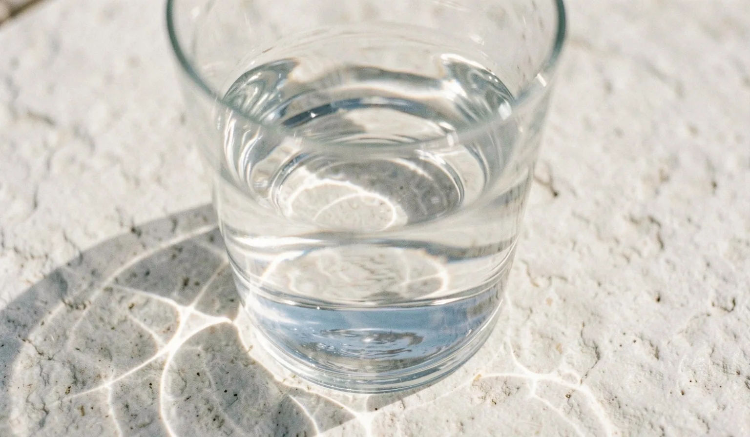 Réfraction de lumière dans l'eau